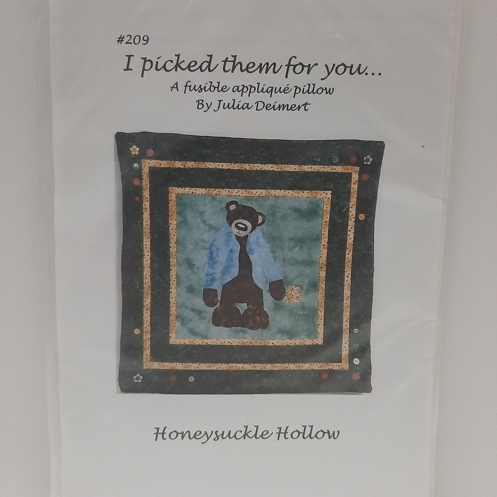 🍒 Honeysuckle Hollow Teddy Bear Pillow Kit - Vintage Pattern Packet